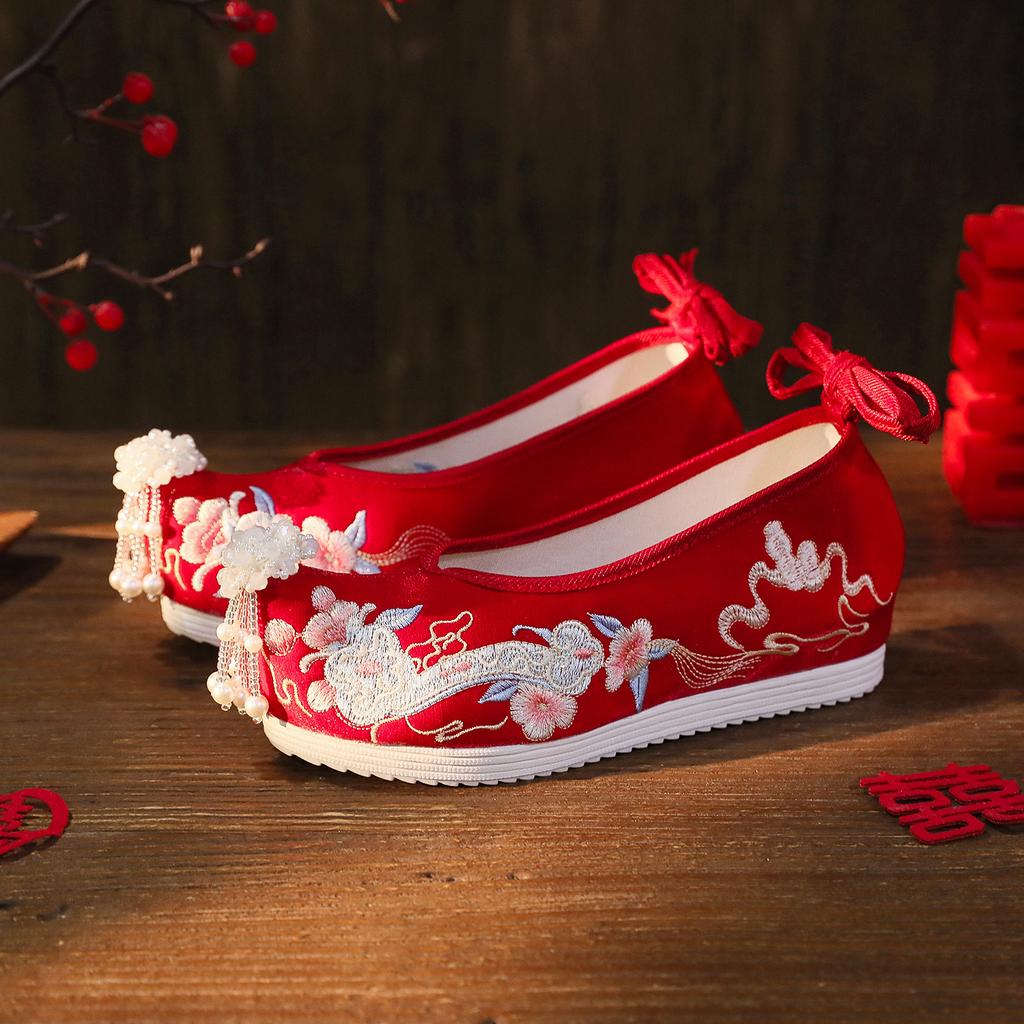 Embroidered Shoes Fringed Hanfu Shoes Antique Xiuhe Shoes Chinese Inner Heightening Cloth Shoes