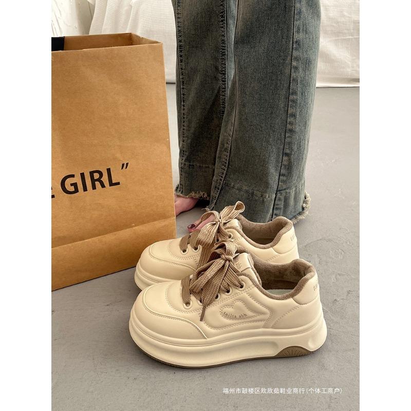 

Versatile platform white shoes women s spring and autumn niche board shoes 2 new casual sports bread shoes 40 чорний