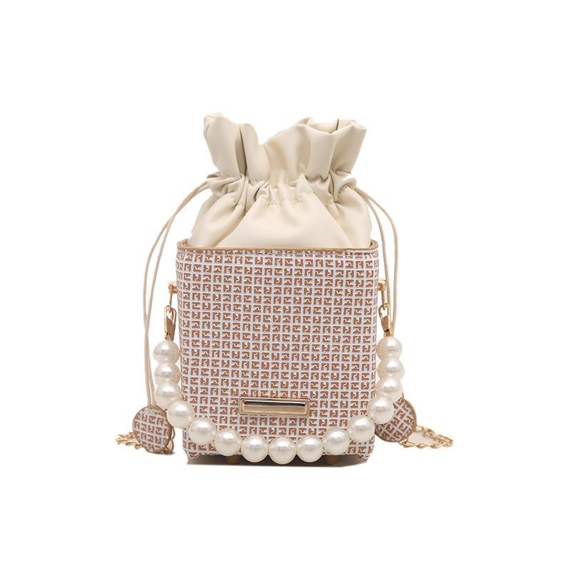 Premium Texture Light Luxury Niche Portable Box Bag Trendy New Fashion Commuting Versatile Shoulder Messenger Bag