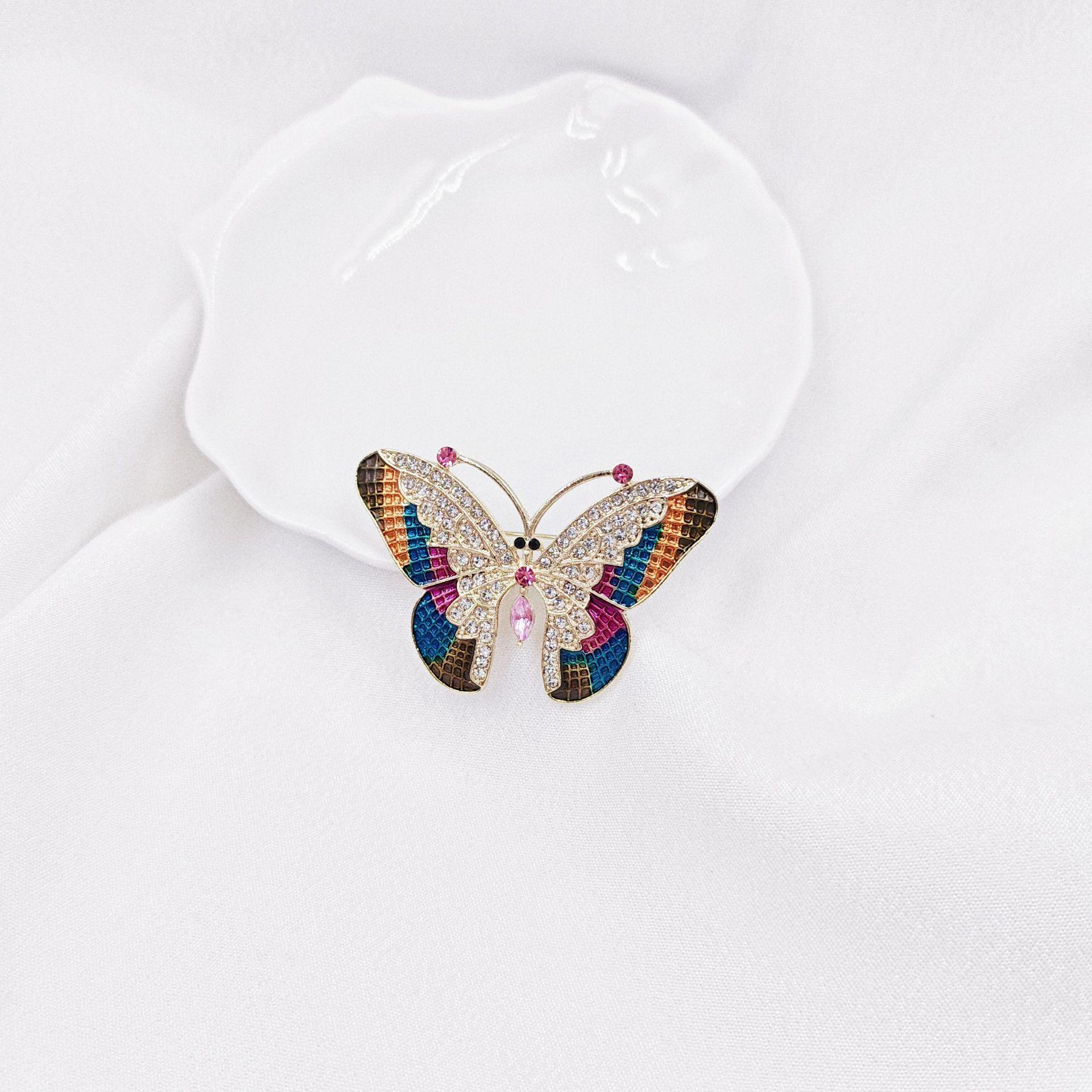 

Элегантная ретро-брошь с бабочкой и жемчугом: Модная булавка в виде насекомого с ювелирным сплавом для женщин