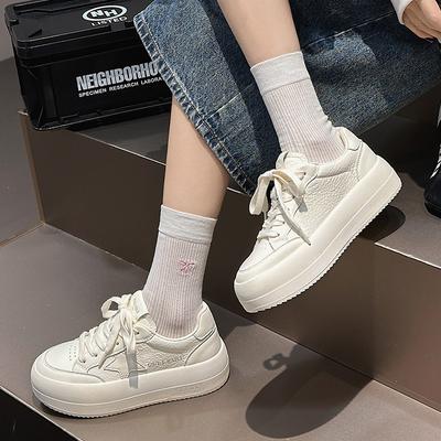 Leder kleine weiße Schuhe Damen neue goldpolierte alte vielseitige Damenschuhe Plateau weiche Sterne lässige Sport-Board-Schuhe