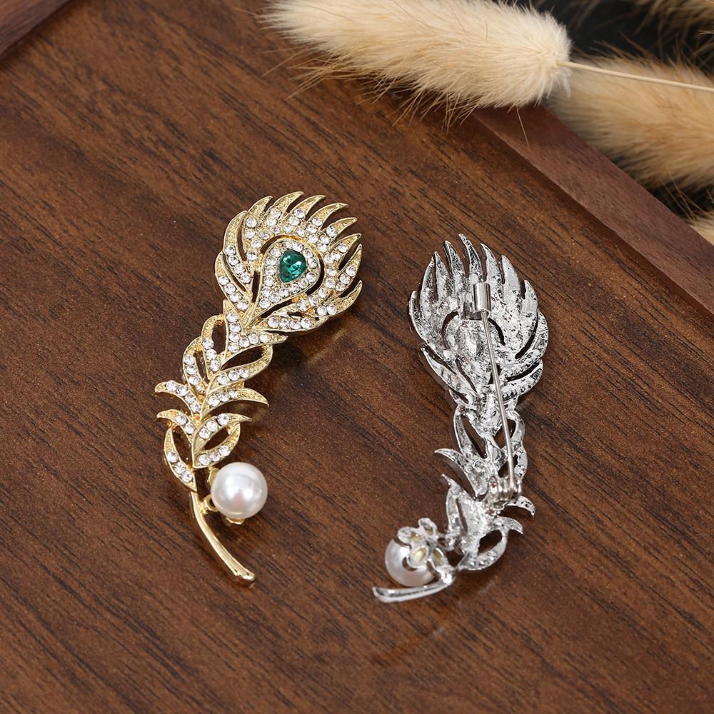 European Retro Peacock Feather Brooch with Zircon Inlay for Suits and Coats