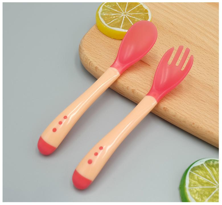 2PC Set Spoon and Fork Temperature induction spoon soft silicone Tableware Feeding Dishes Cheap Utensils Solid Feeding