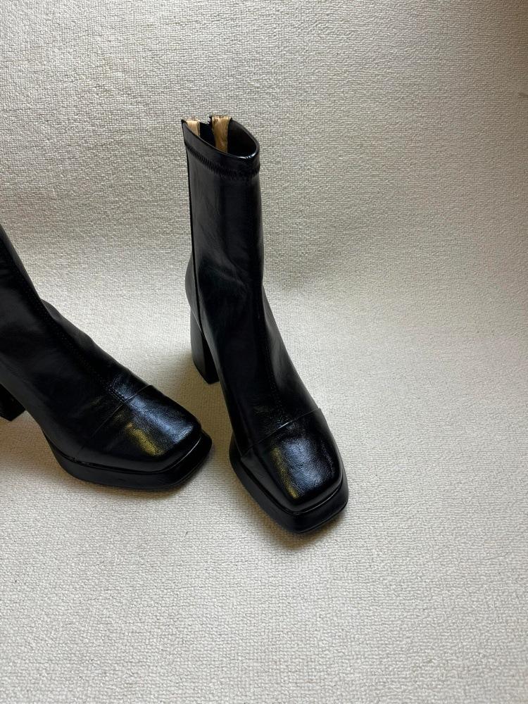 French retro square head high heel short boots women's versatile temperament sense rear zipper thin boots black