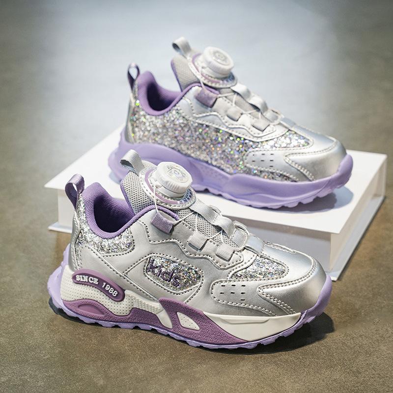 

2025 осень новые жемчужные пайетки девочки кожа легкие кроссовки спортивная обувь универсальный повседневный стиль поворотная пряжка 38