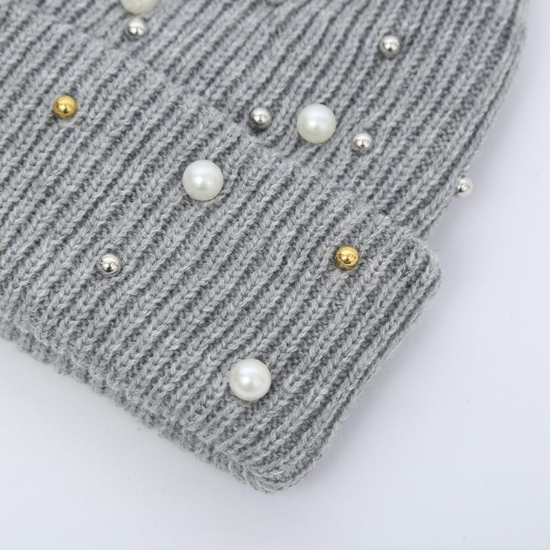 Fashionable Women's Winter Hat with Pearls Role Playing Hat Novelty Thermals Hat Suitable for Everyday Wear