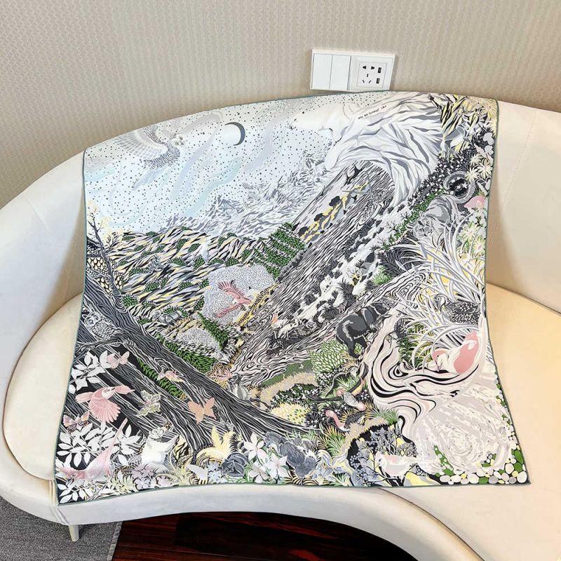 NINA SOLOR Romantic Prairie Animal Double-Sided Silk Scarf