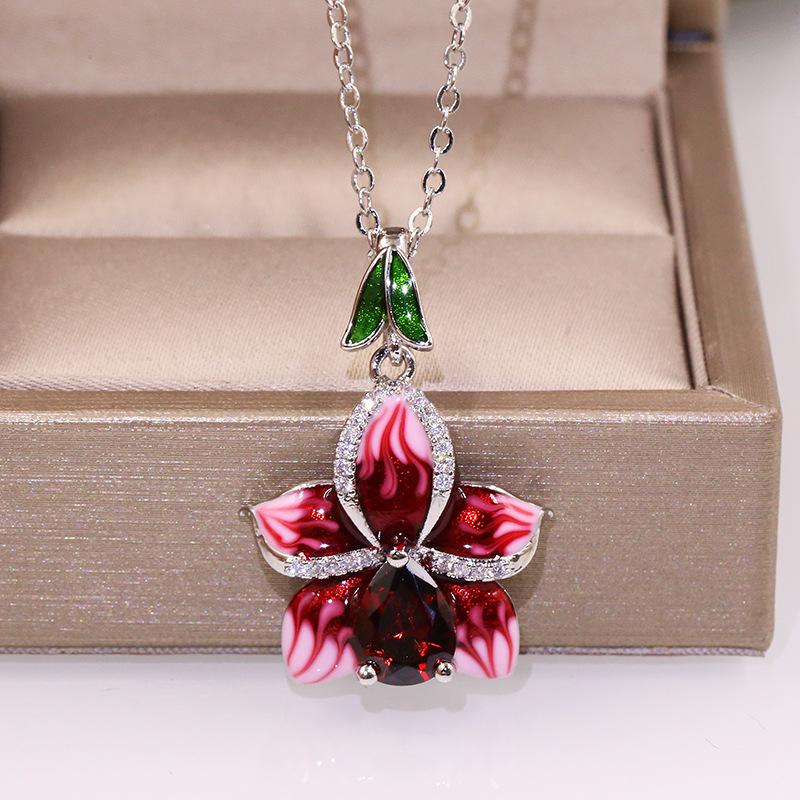 2026 European and American Versatile Trend Fashion Flower Drip Oil Diamond Necklace 45CM