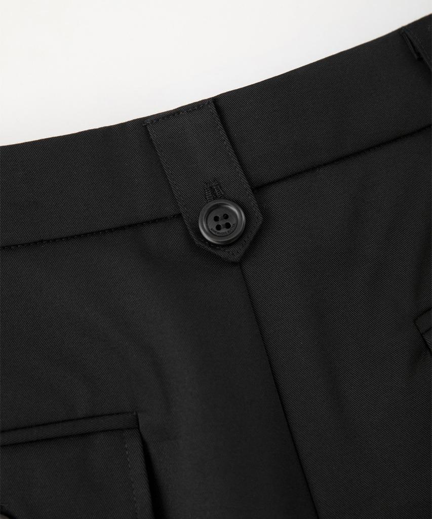 Sseomweeobeoteo Dave Cotton Short Pants - Black
