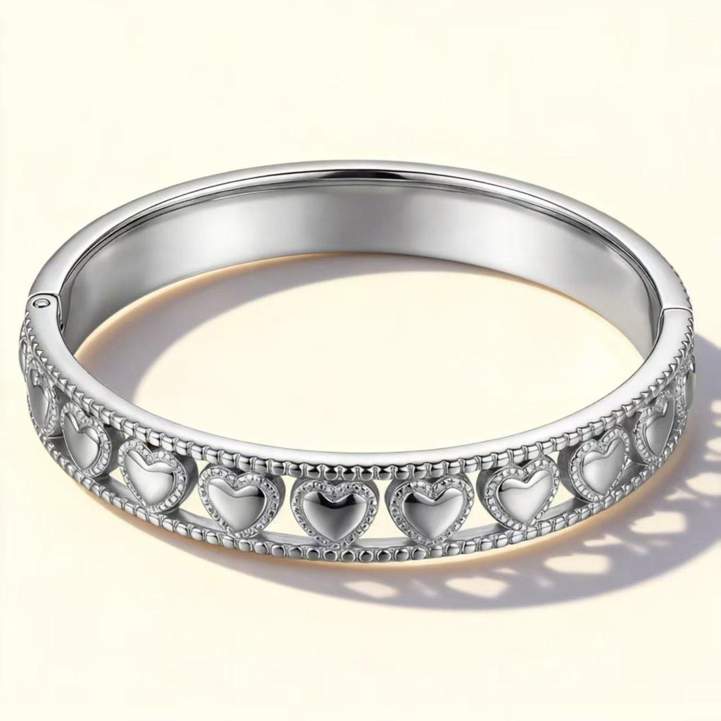 Elegante Bracciale in Acciaio Titanio Placcato Oro per Donna - Raffinato Design Europeo e Americano