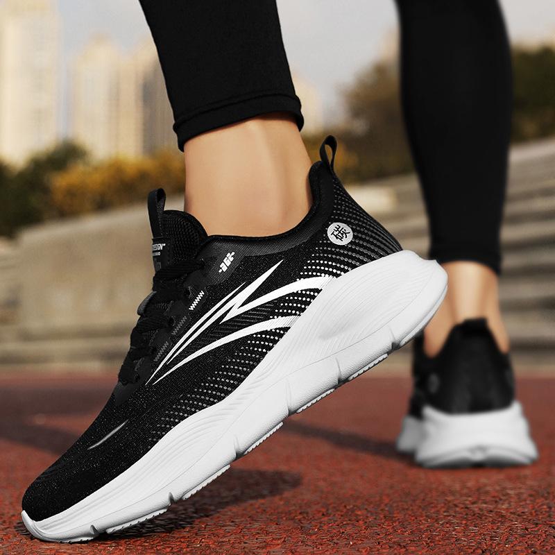 Summer breathable mesh shoes new men's shoes platform versatile sports and leisure shoes non-slip and wear-resistant running shoes
