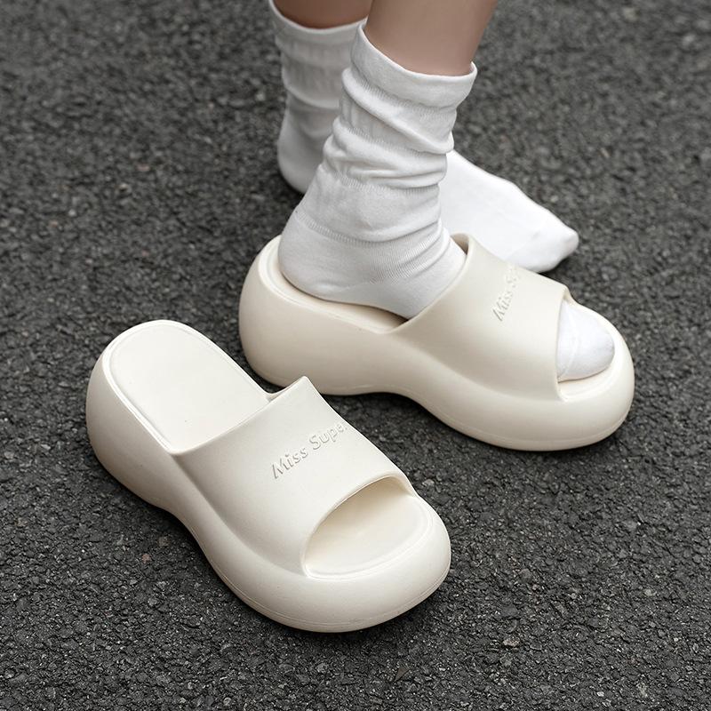 Cool Slippers Women's Summer New Outer Wear Heightened Platform Fashion Versatile Beach Shoes Home Non-slip Slippers
