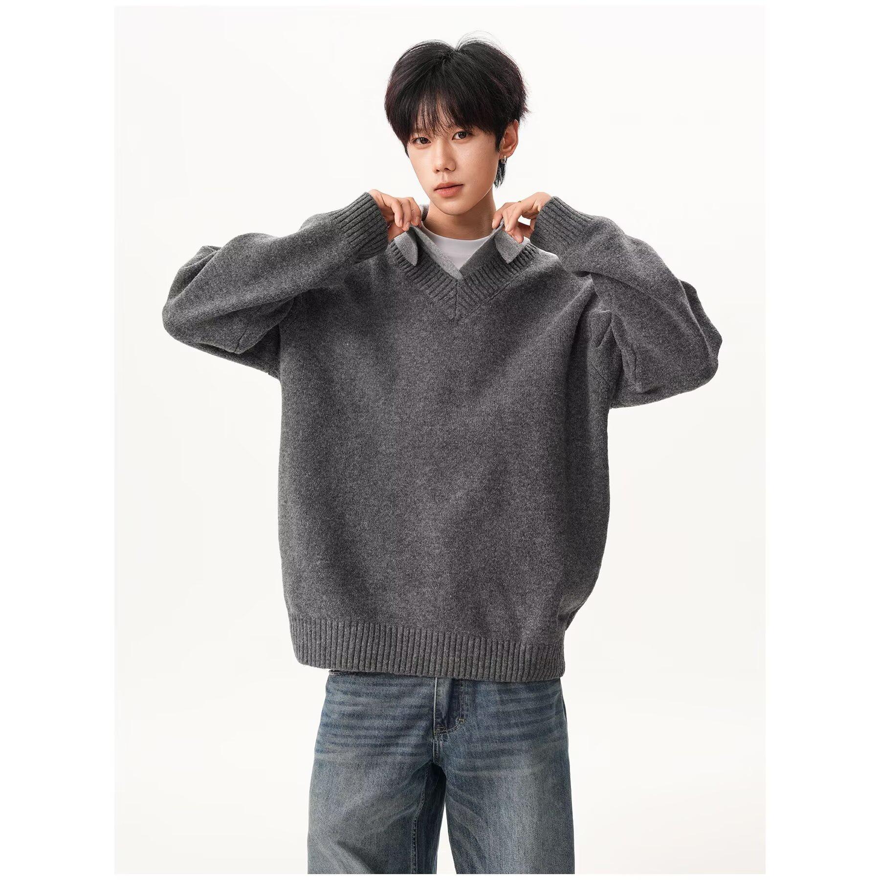 

**American Retro Gray Knit Sweater with Shirt Collar - Men s Winter Loose Two-Piece Style** 2XL