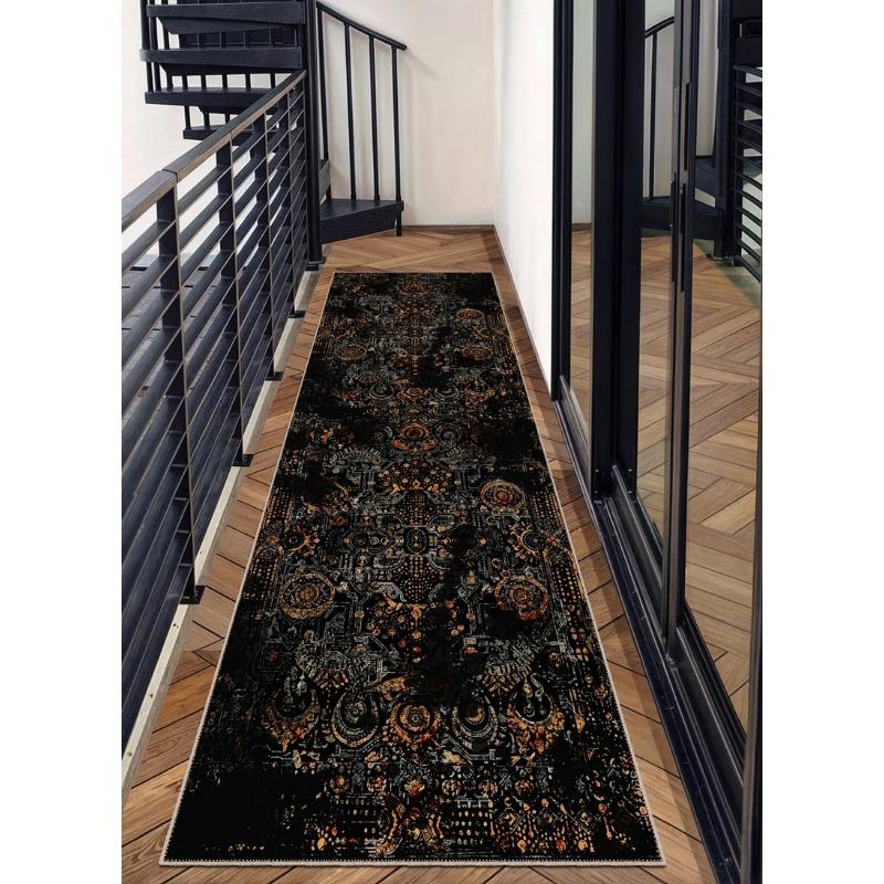 Detaily v barvě páleného zlata Tmavě černý koberec Koberec ve stylu Heriz Orientální koberec Moderní design poloviny století Jedinečný design Koberec omyvatelný Cenově dostupný koberec