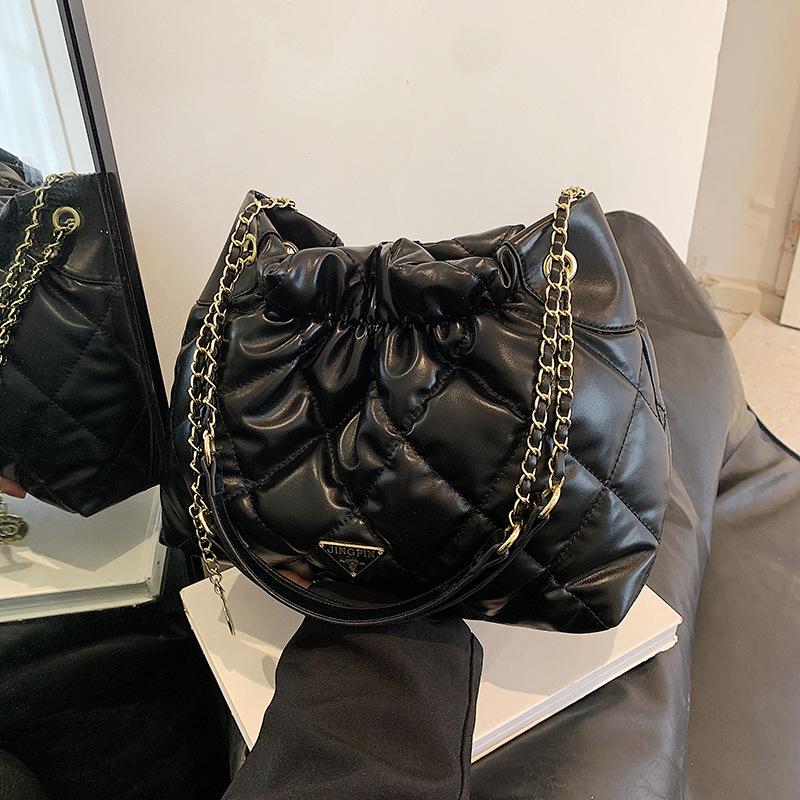 

Сумка-мешок с ромбовидной цепочкой, корейская высококачественная универсальная сумка-ведро, весна-лето 2024, новая нишевая сумка-мессенджер на одно плечо для женщин