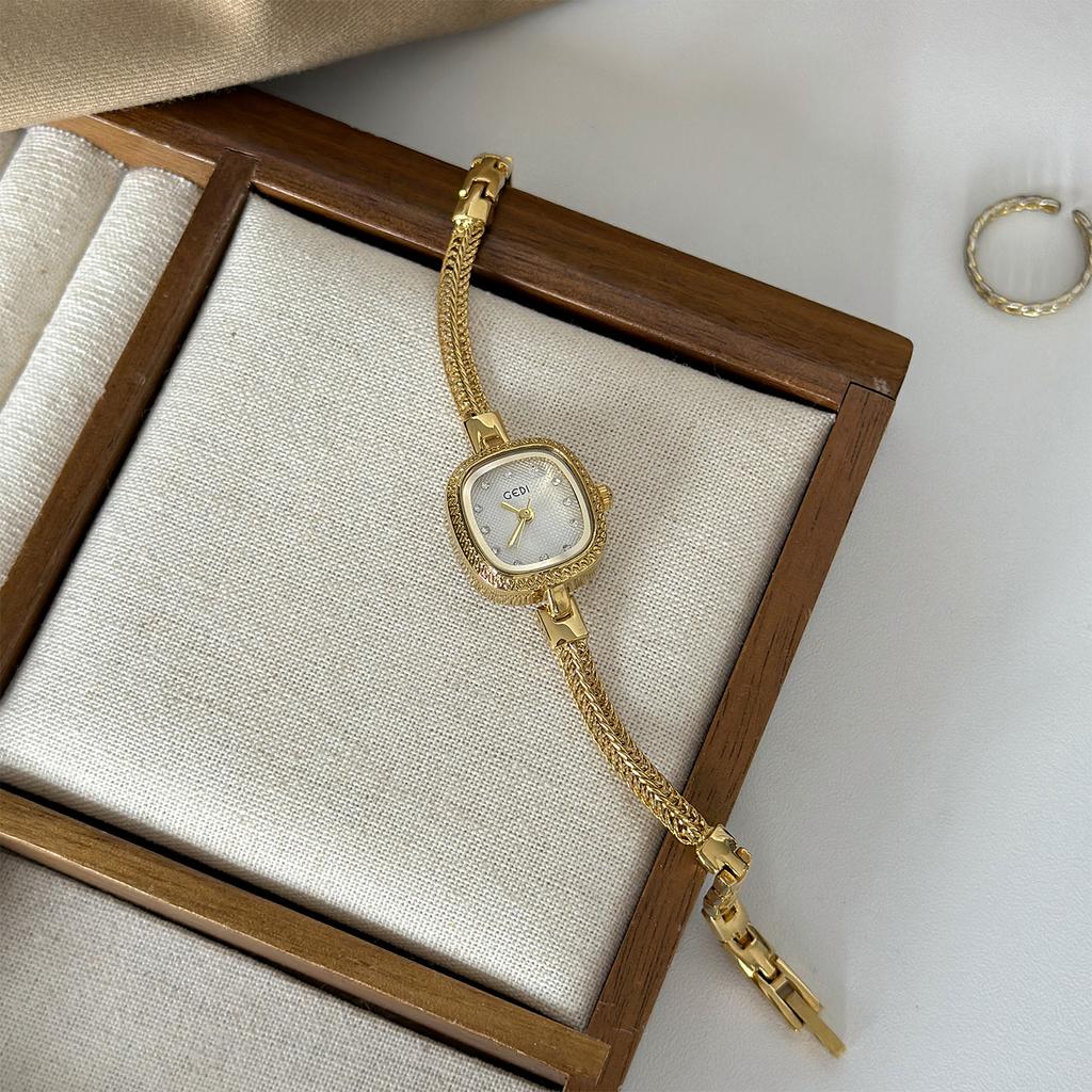 Vintage Gouden Dameshorloge Collectie Retro Rechthoekig Ovaal Wijzerplaat Luxe Metalen Armband Quartz Polshorloge Elegante Jurk Horloges