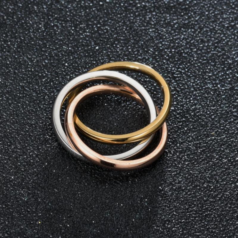 Klassisches Edelstahl-Set mit drei ineinandergreifenden Ringen - Modeschmuck für Damen und Herren Verstellbare Größe 5-11
