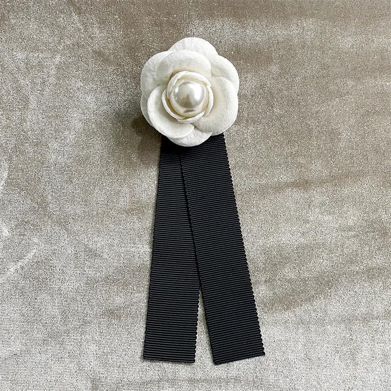 Camellia Pearl Bow Brooch Black White Fabric Mourning Corsage Pin High-end French Elegant Bag Clothes Scarf Accessories Brooch