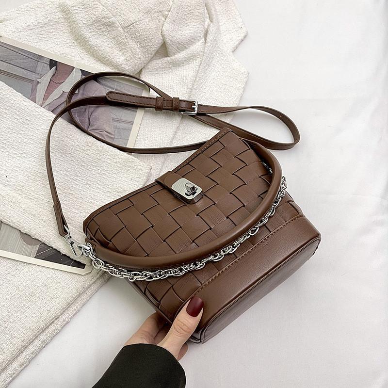 Fashionable Simple Hand-held Small Bag Women s 2023 New Autumn Winter Retro High-end Woven Bucket Bag Shoulder Bag кофейный