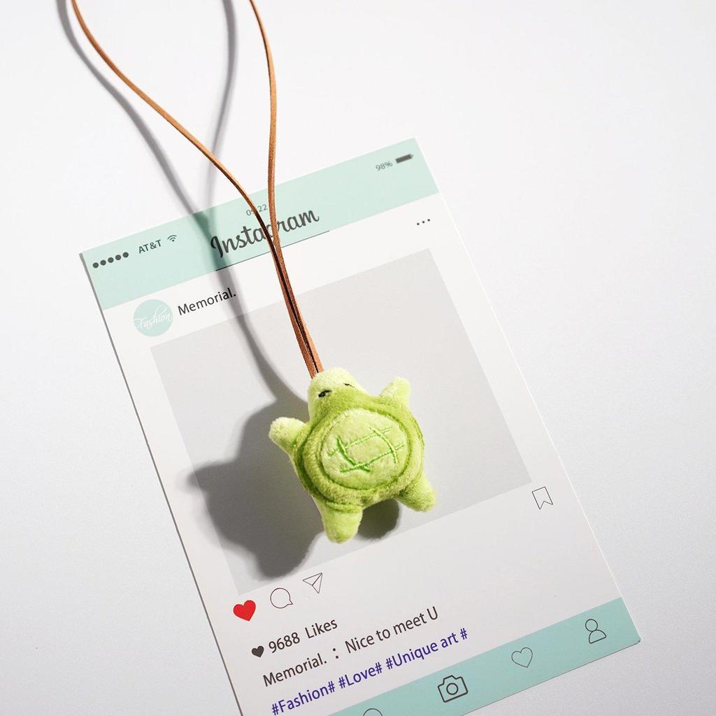 Adorable Porte-clés Peluche Tortue Verte: Joli Charme de Sac & Petit Cadeau Créatif