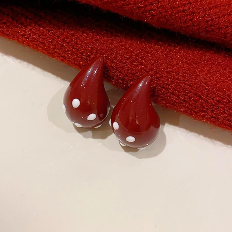 

Steel needle dripping oil polka dot water drop geometric stud earrings Hong Kong style retro temperament earrings advanced sense earrings