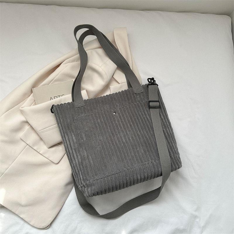 Simple casual portable large-capacity bag women's Korean version fashion tote bag 2025 spring and summer niche texture underarm bag