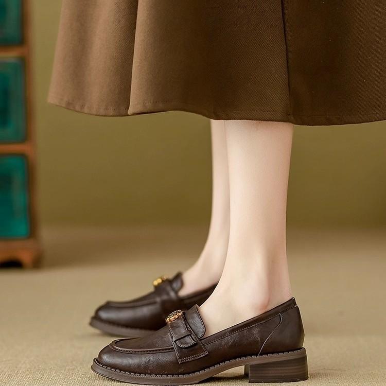 Soft sheepskin~ Camellia handmade soft-soled loafers women's 2025 new spring and autumn mid-heeled single shoes retro small leather shoes