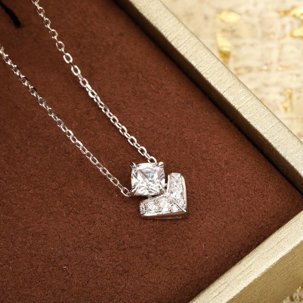 Latest Hot Brand Vintage Women's Necklace Luxury Jewelry For Women Pure 925 Silver Water Drop Designer Pendant Chain Necklaces