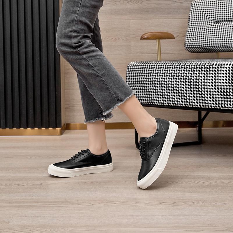New Women Flat Sneakers Shoes Non-slip Women's Skateboard Shoes Breathable Student Female Shoes Running