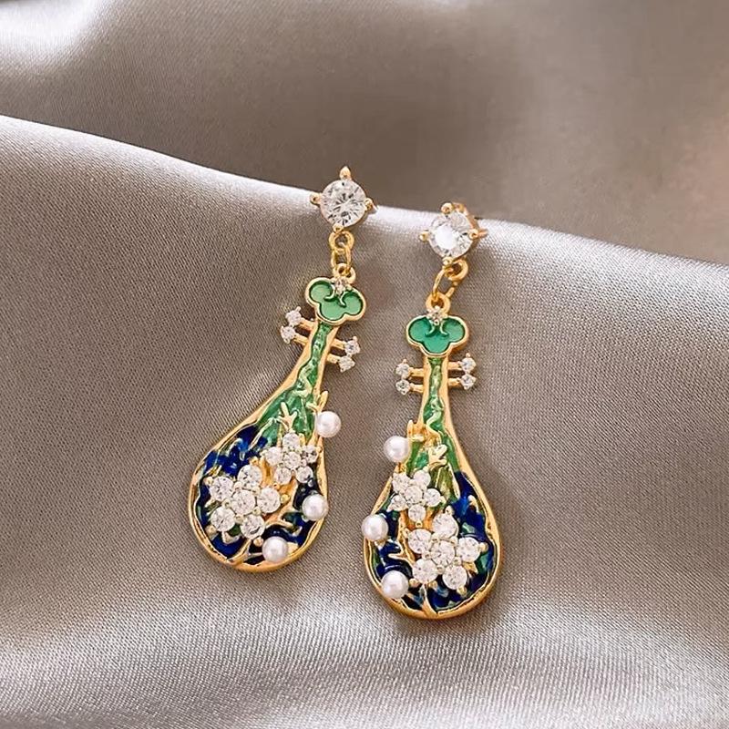 Retro Ruyi Tassel Fan-shaped Stud Earrings - Chinese Style