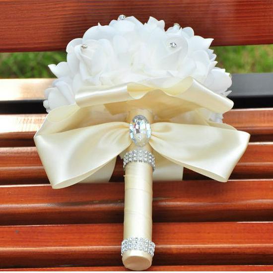 Handheld Bridesmaid Posy: PE Rose Flower Girl Bouquet for Graduation Season