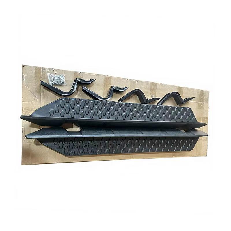 Suitable for 2026 Hilux two-door model pickup truck running boards.
