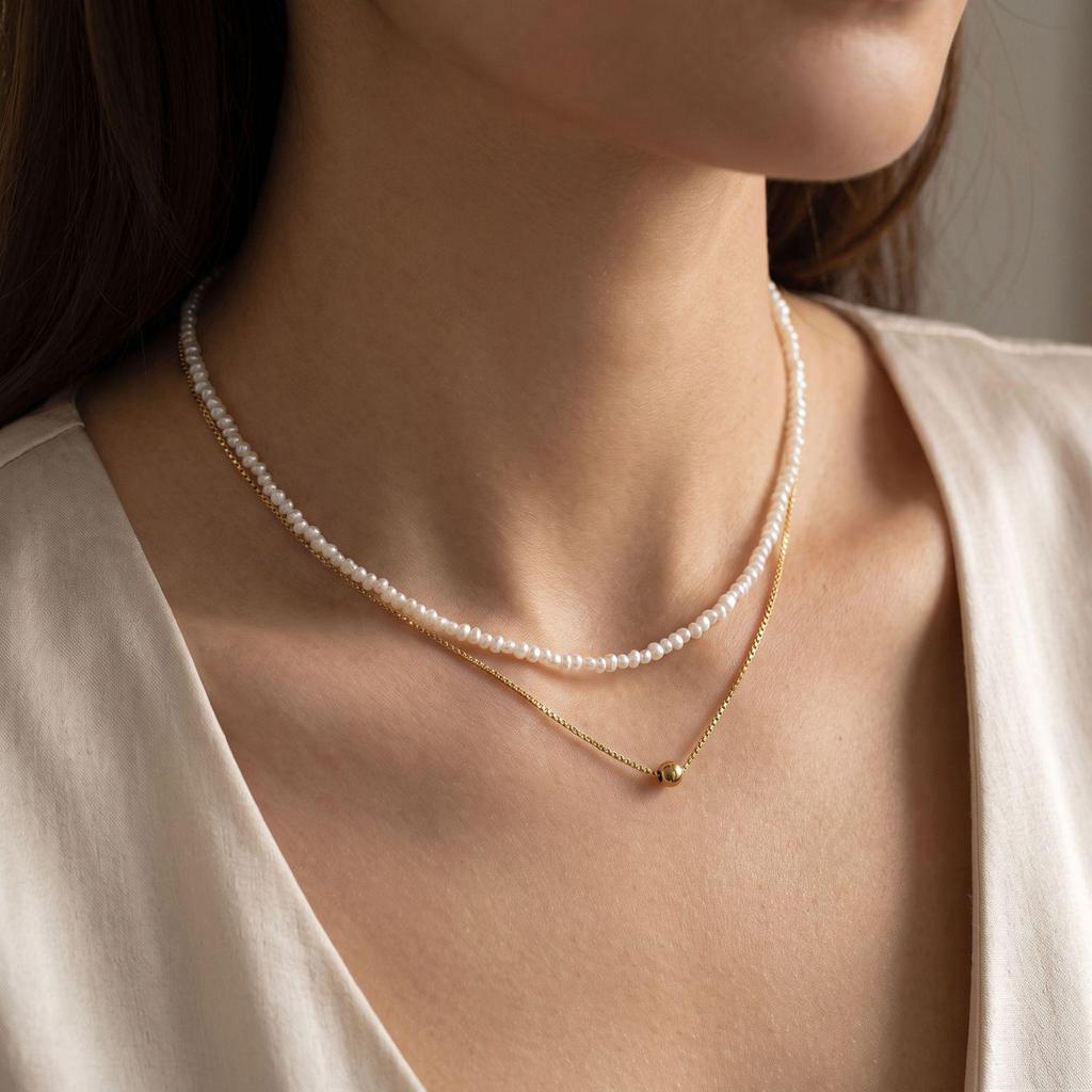 Elegant Two-Layer Pendant Necklace with Freshwater Pearls and Gold Chains - Minimalist Jewelry for Everyday Wear