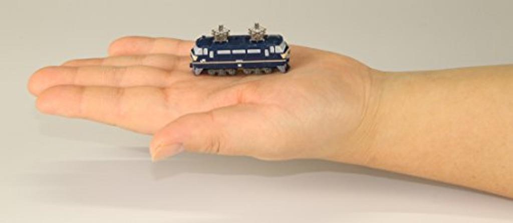 Rokuhan Z Gauge Shorty EF66 ST003-1 Model Train Electric Locomotive