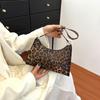 Women's Underarm Bags Autumn and Wibnter Trendy Shoulder Bag Cute Simple Handbags and Purses Female Travel Small Totes