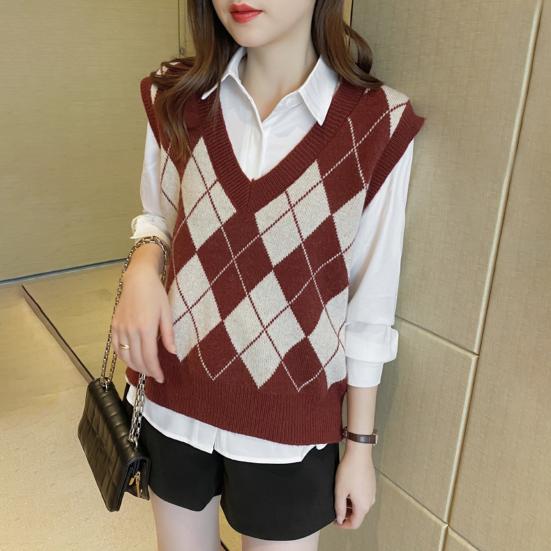 Women's Diamond Plaid Pattern Knitted Vest Loose V Neck Sleeveless Pullover Tank Top Casual School Sweater Top
