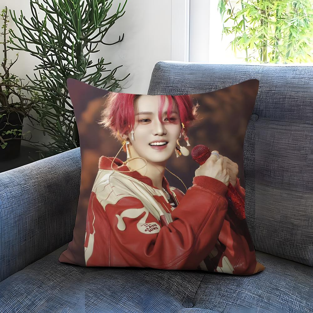 POPULAR Lu Hanes Cushion Cover Comfortable Reversible Pillow Cover Ideal for Car Sofa Bedroom & Beyond 30cmx30cm