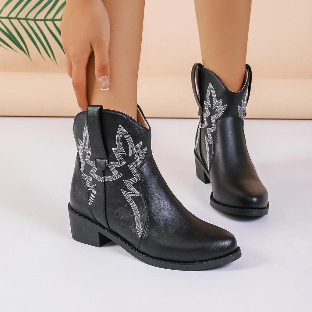 Fashion Western Cowboy Short Boots Women's Embroidered Booties Pointed Toe Large Size Chelsea Fashion Boots Korean Style Winter Rub