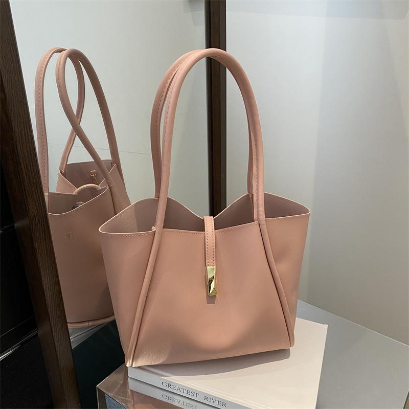 

Today s popular bags are women s autumn and winter women s bags, shoulder commuter bags, large-capacity mother and child bags, and high-end tote bags. рожевий