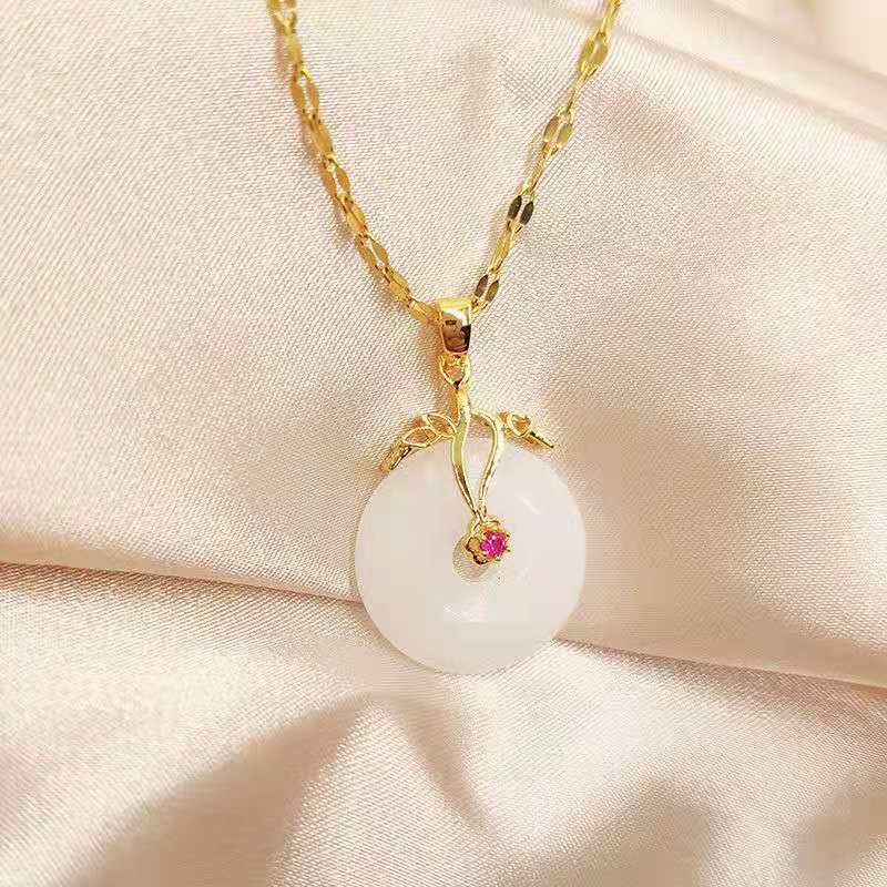 Small Flower Blessing Buckle Necklace, Fresh And High Imitation Chalcedony Does Not Fade, Versatile Temperament
