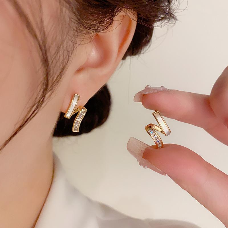 Women's Fashion Light Luxury Cold Style Exquisite Earrings