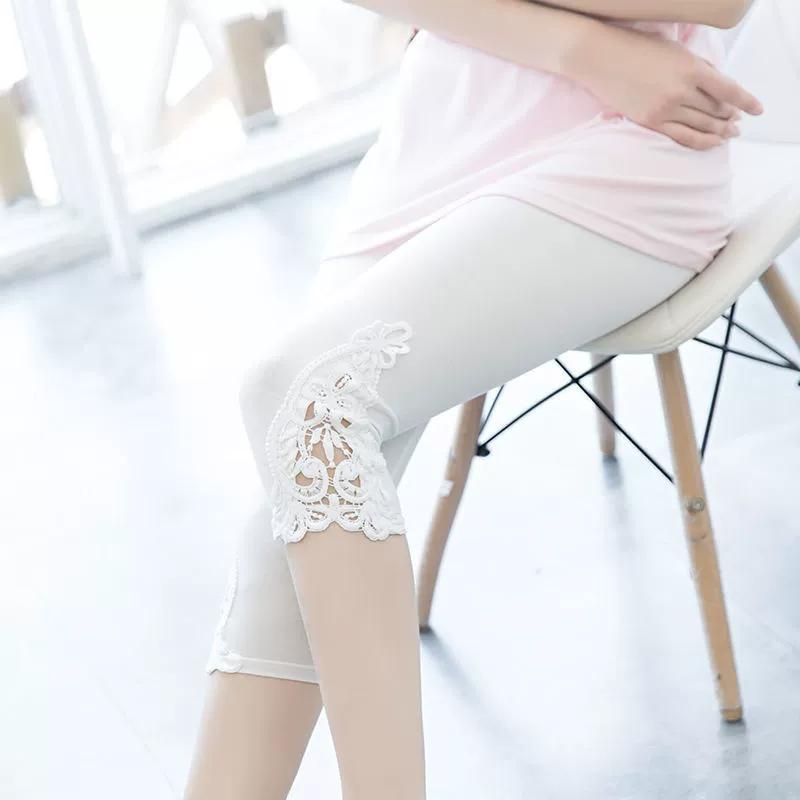 Lace Leggings for Women, Thin and Stretchy In Summer, Slimming and Tight Fitting, Suitable for Both Inside and Outside Wear, with A Cropped Mid Length