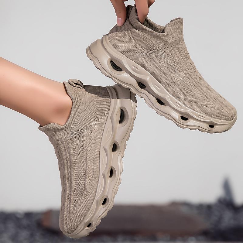 Fashion Sneakers Men Shoes Light Hiking Anti Slip Mesh Vulcanized Shoe Platform Comfortable Couple Lazy Elastic Casual Shoes Large Size