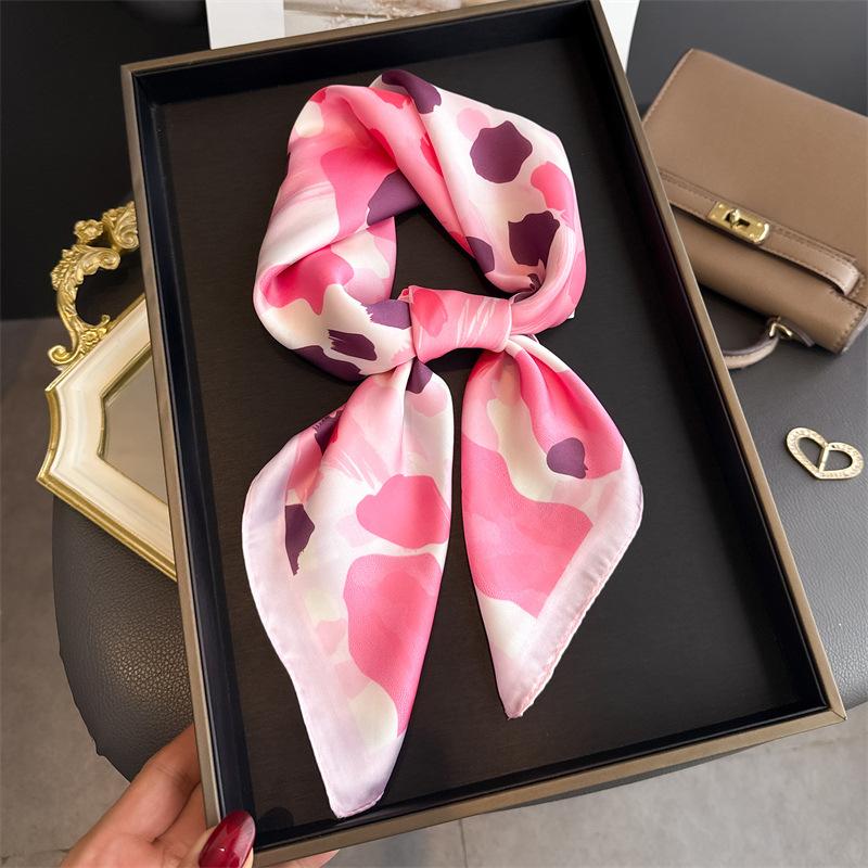 Neues Druckdesign Schal Quadratisches Tuch Für Damen Weiche Satin-Tücher Halstuch Damen Haarband Band Stirnband Bandana
