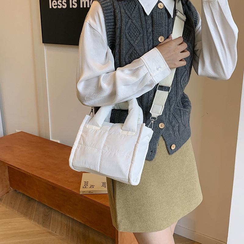 Ielgy Casual Large-Capacity Padded Jacket Bag Autumn Winter Down Commuter One-Shoulder Fashion Portable Tote Bag