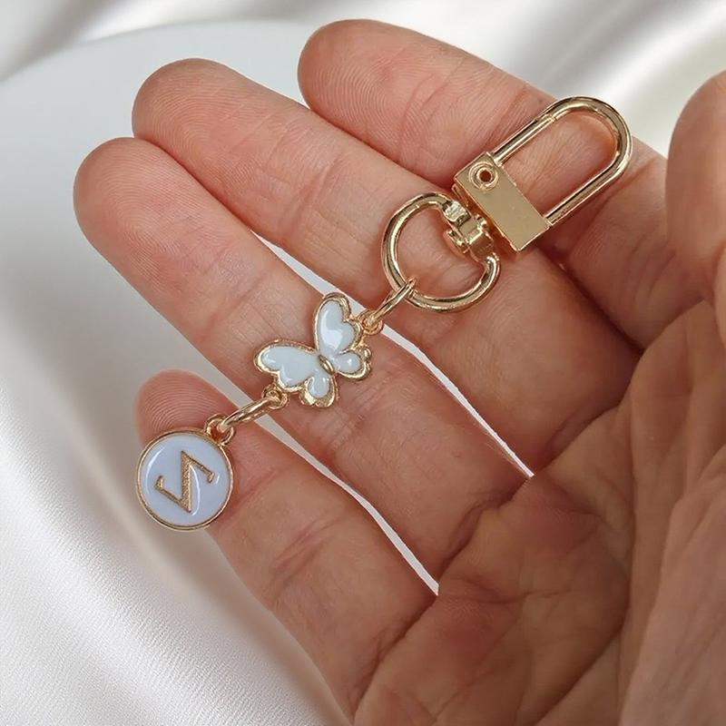 Metalowy Brelok z Literą Motyla A-Z 26 Liter Brelok Urok Uchwyt na Klucze Samochodowe Zawieszka do Torby Akcesoria Biżuteria Prezent