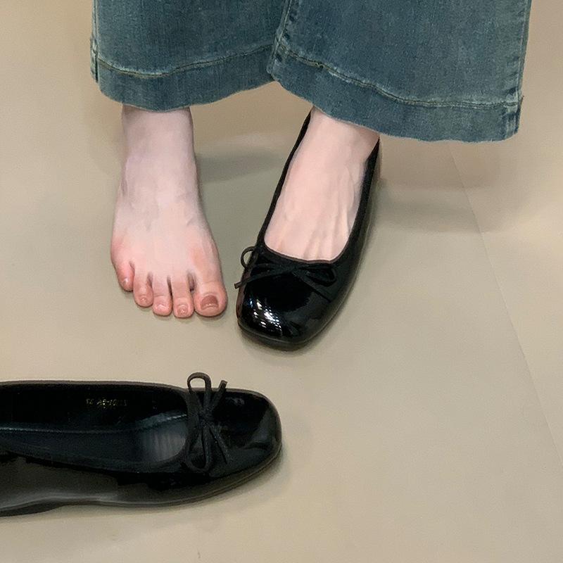 Bow patent leather single shoes versatile with skirts, evening shoes inner height increase, small leather shoes, shallow mouth women's shoes