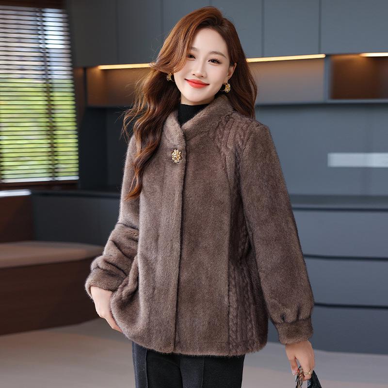 Elegant Mink Velvet Autumn/Winter Coat for Middle-Aged and Elderly Women