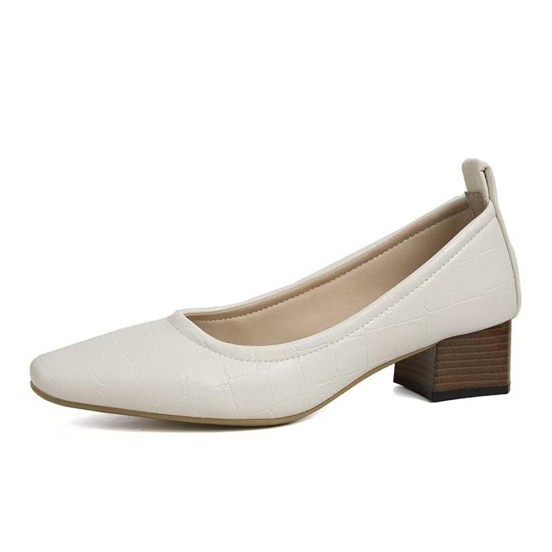 Spring and Summer New Small Heels Simple Lady Temperament Soft Leather Not Grinding Feet Pointed Single Shoes Low Heel High Heels