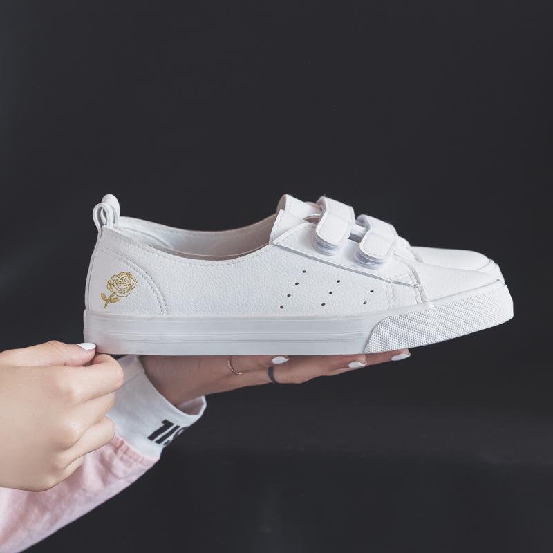 

Женские кожаные туфли Модные балетки Весна Лето Женские повседневные кроссовки Цветочные дышащие белые туфли Высококачественная обувь Women20 35 платиновый